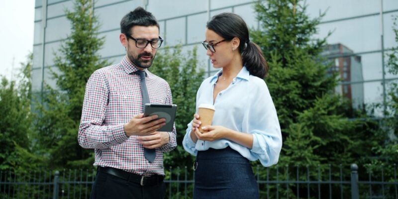 Essential Shirts and Trousers Every Professional Should Own